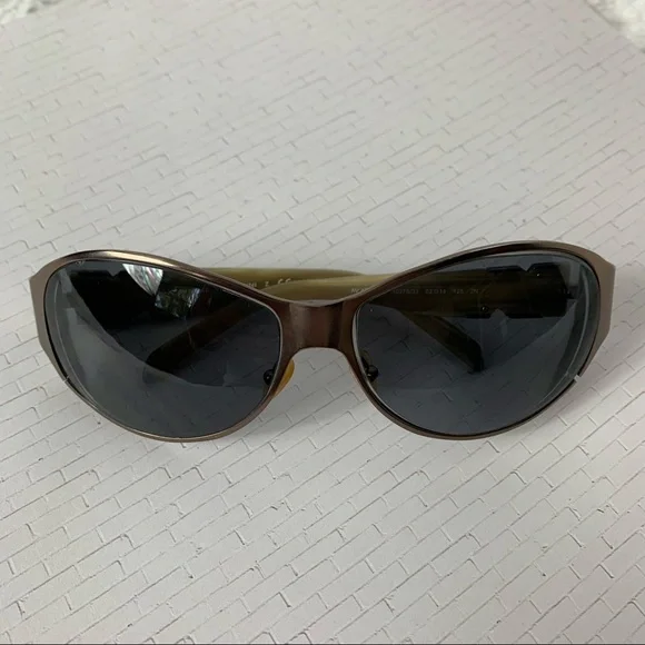 Adrienne Vittadini Sunglass Frames READ Adrienne Vittadini AV 125 SUN BLK Oval Sunglasses Black Gold  main image 2